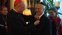 Prominent Rabbi Receives Papal Honor
