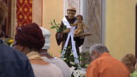 Faithful Celebrate St. Anthony