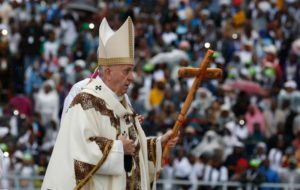 20190906T0438-288-CNS-POPE-MOZAMBIQUE_800-11.48.23-AM