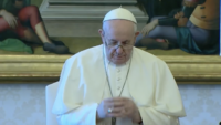 Pope Francis Prays for Victims of Devastating Explosion in Beirut
