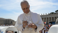 God Wants To Help People Discover Their Worth, Dignity, Pope Says During General Audience