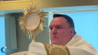 Hundreds of Catholics Process Through Brooklyn and Queens for Corpus Christi Sunday