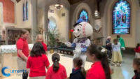 Mr. Met Surprises Catholic School Students at End-of-Year Mass